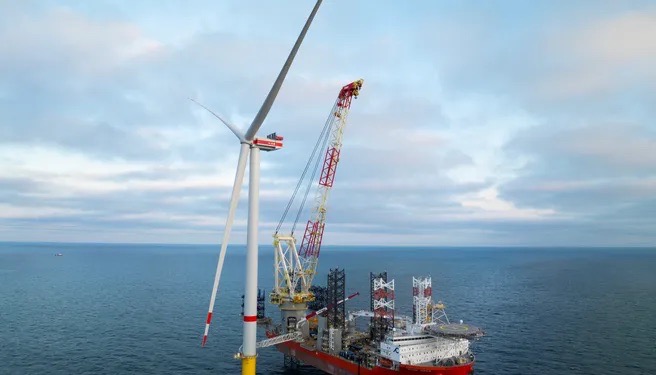 全球功率最大离岸风电上线,单机 15MW 转一次可以供电 4 家人